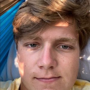 Meet your Posher, Max